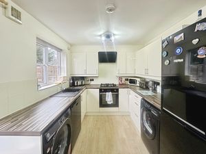 Kitchen/Diner- click for photo gallery